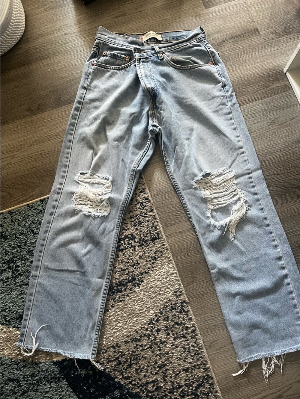 Levi's 505 33/30 Crossover Button Distressed Boyfriend Jeans